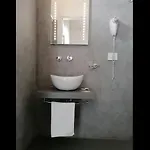 Bi