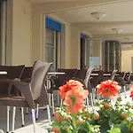 Bi Hotel