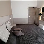 Hotel Bi 3*