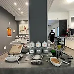 Bi Hotel